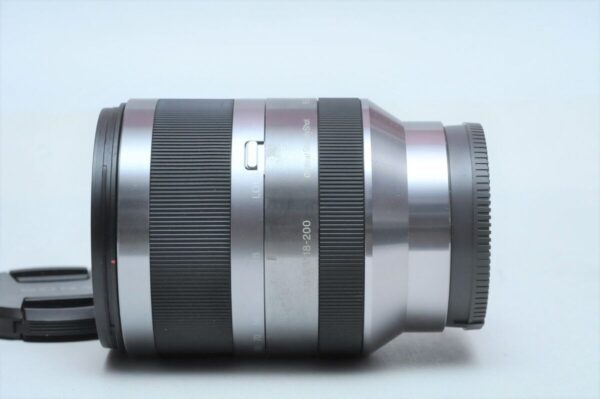 Sony 18-200mm F3.5-6.3 OSS